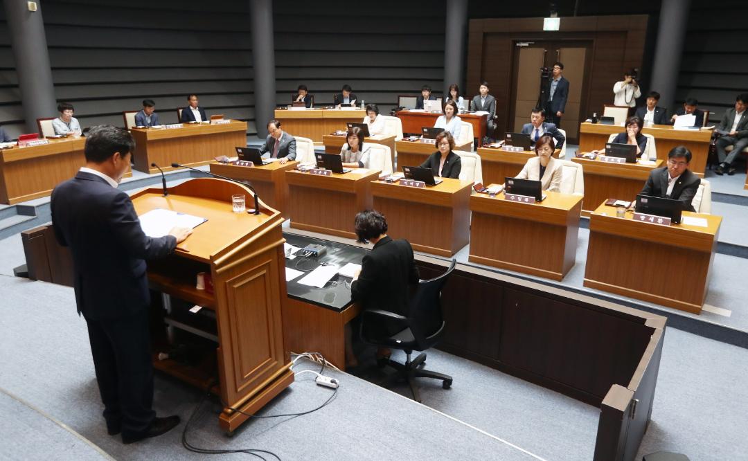 '제261회 광주시의회 임시회 제1차 본회의' 게시글의 사진(4)