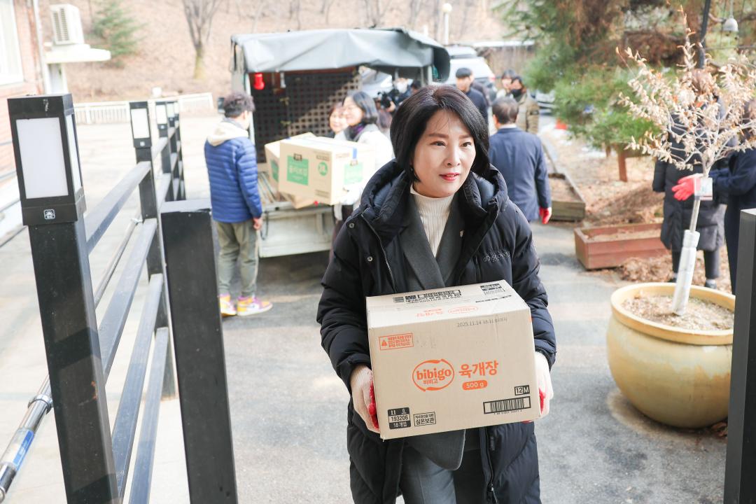 '광주시의회 설명절 전통시장 장보기 및 복지시설 위문' 게시글의 사진(22)