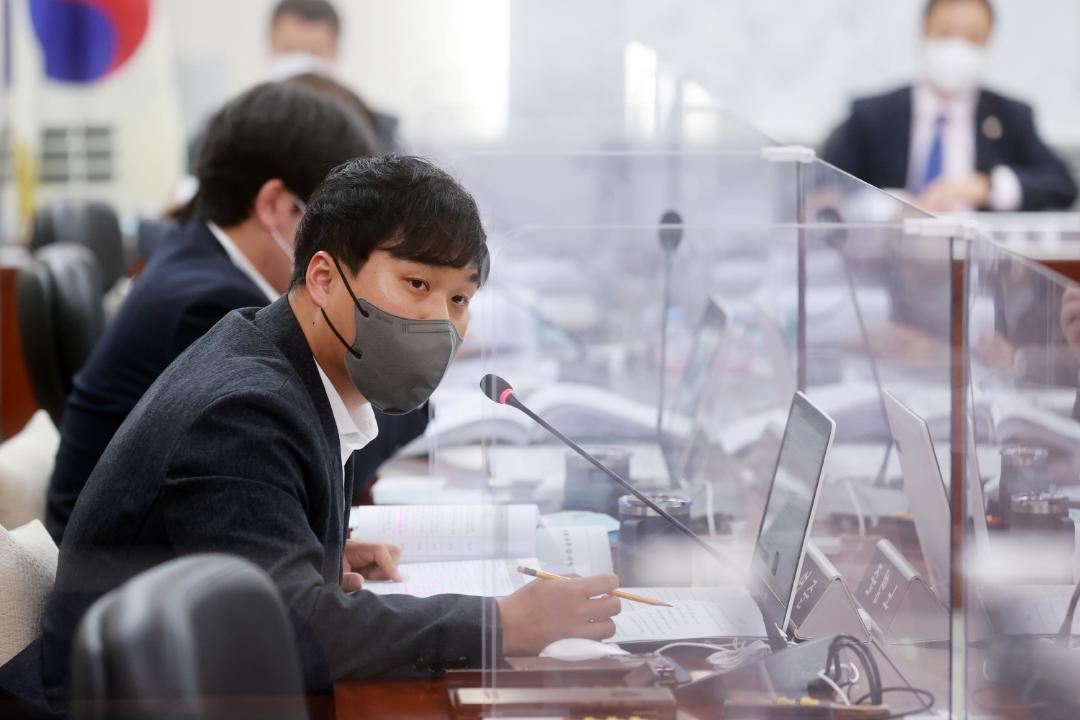 020221123 행정사무감사특별위원회 (20).JPG